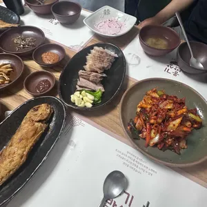 옹기밥상 사진