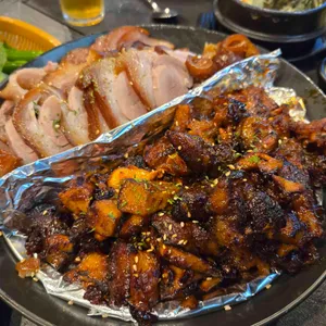 산적이 만든족발 사진