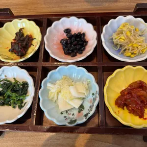 고우 사진