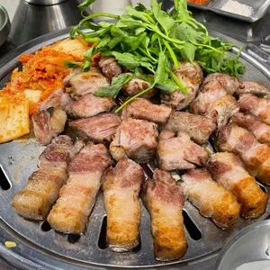 이배산 숯불구이 사진