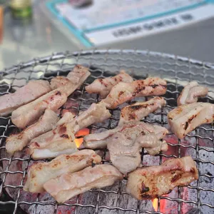 드럼통 참숯 석쇠구이 사진