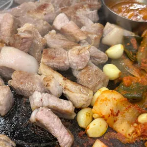 솥뚜껑열렸다 사진
