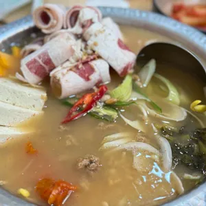 육화연 사진