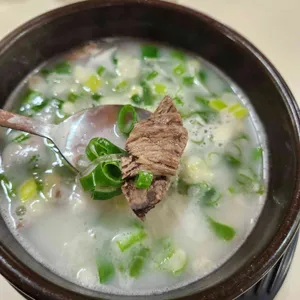 함지박 곰국 사진 1