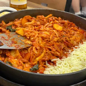 춘천닭갈비막국수 사진