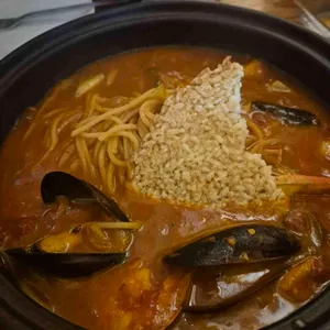 한옥 달 사진