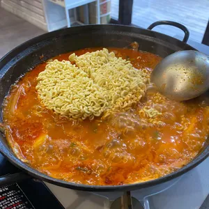우주부대찌개 사진