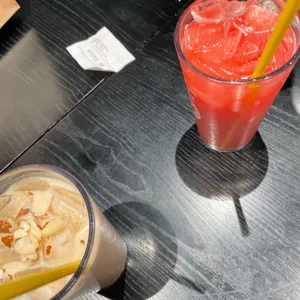컴포즈커피 사진