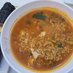 여우애김밥 사진