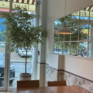 아워스 카페 리뷰 사진