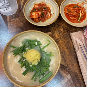 이유간 백년칼국수 사진