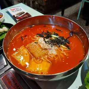 꾸석지돌판한우 사진