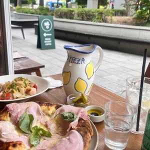 vivo pizza 사진
