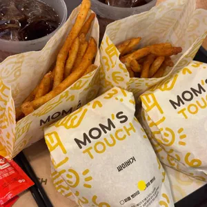 맘스터치 사진