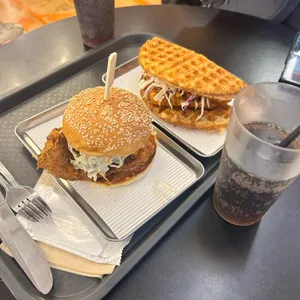브럭시 사진