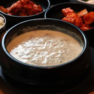 콩뼈숯뼈감자탕 사진