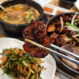 아강족발 사진