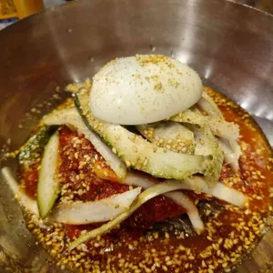 양주골 숯불 회전오리 사진