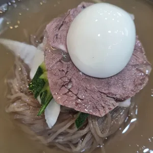 평양냉면 사진