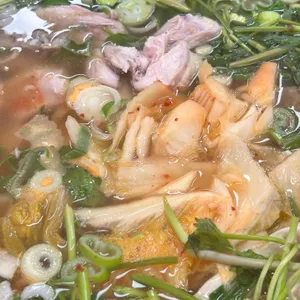 솥뚜껑에 퐁닭한마리 사진