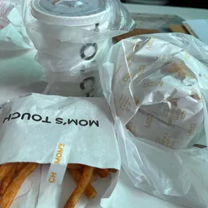 맘스터치 사진