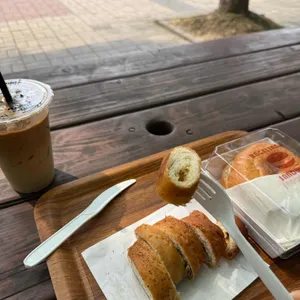 카페이든 사진