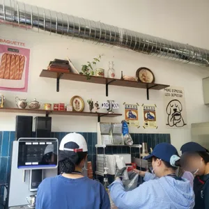 블랑제리 탄 사진