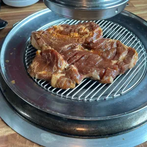 흥부골 숯불 돼지갈비 사진