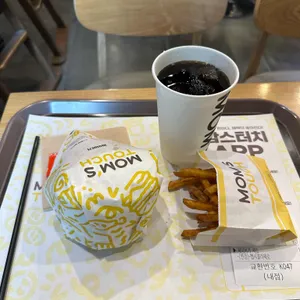 맘스터치  사진