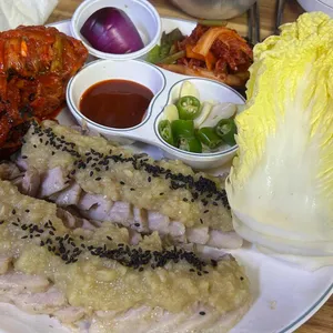 엄마마늘보쌈 사진