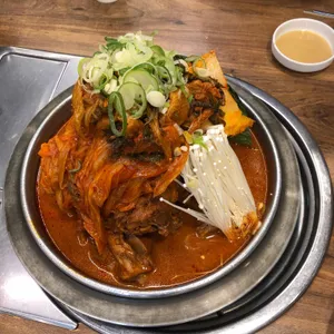 이성원쉐프의 청년감자탕 사진