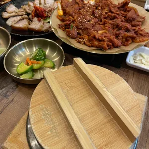 고마나루 돌쌈밥 사진