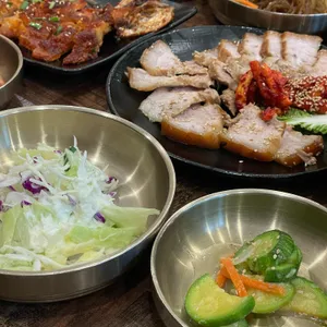 고마나루 돌쌈밥 사진