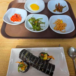 정성김밥 사진