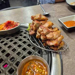 연미돈 사진