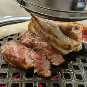 연미돈 사진