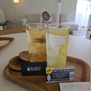 온더모먼트 사진