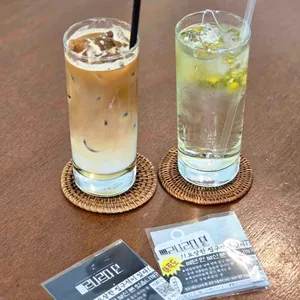 온더모먼트 사진