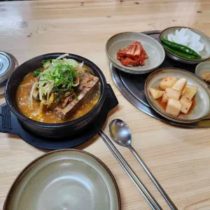 참뼈다귀감자탕 사진