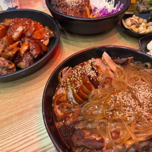 마왕족발 사진