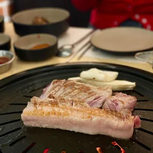 육화연 사진
