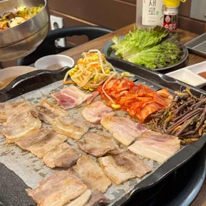 청춘냉동삼겹살 사진