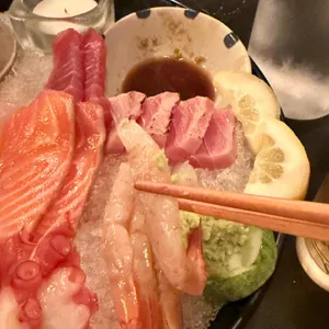 이로우 사진