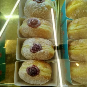 어나더 도넛 사진