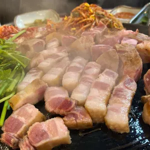 할매솥뚜껑삼겹살 사진