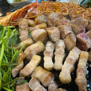 할매솥뚜껑삼겹살 사진