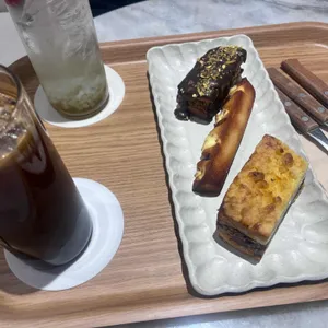 HOXY 사진