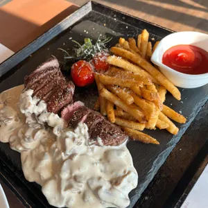 브라운핸즈통영국제음악당 사진