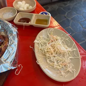 꼬끼오 장작구이 사진
