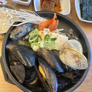속초팔도전복해물뚝배기 사진